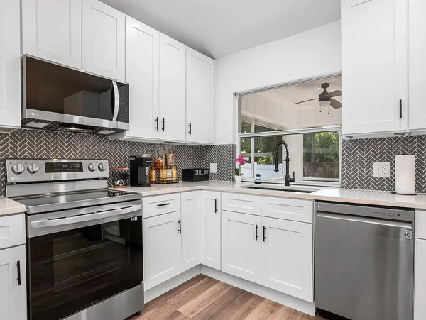 Exquisite 3-Bedroom Home in North Naples - Your Ideal Getaway